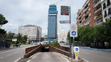 Parking Plaza de Colón telpark by Empark