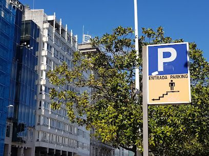Aparcamento dos Cantones