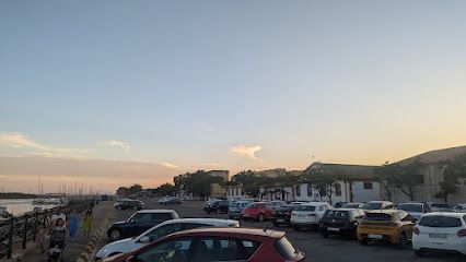 Av. de la Bajamar, 7 Parking