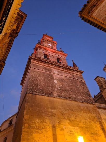 Plazuela Parking Casa Palacio de Carmona