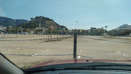Aparcamiento Gratuito contiguo al aparcamiento lowcost