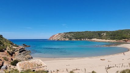 Aparcamiento de Cala Algaiarens