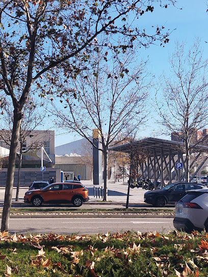 Aparcamiento l Polideportivo de Valdelasfuentes