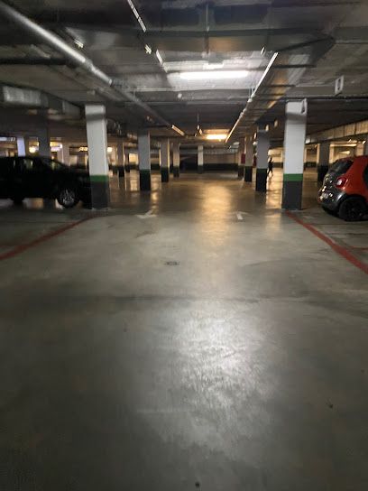 Parking Aeropuerto Madrid-Barajas - B&B Hotel Madrid Aeropuerto T4