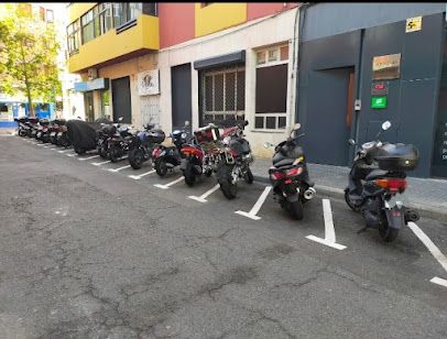 Parking público para motos , secretario artiles