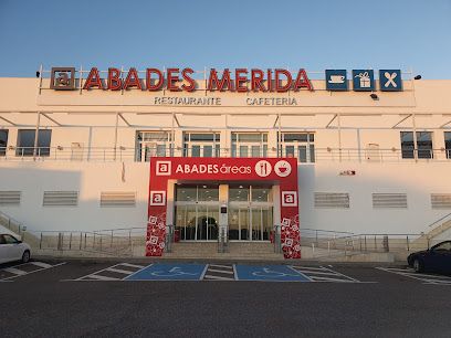 Aparcamiento Area Servicio Abades Mérida