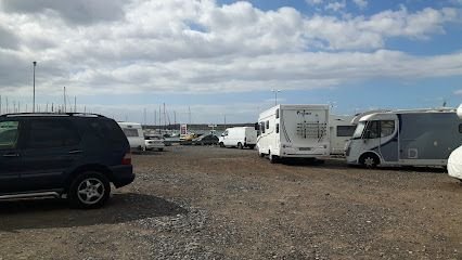 Aparcamientos / Parkplatz