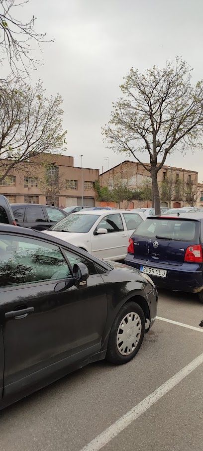 Carrer d'en Joan de Serrallonga, 15 Parking