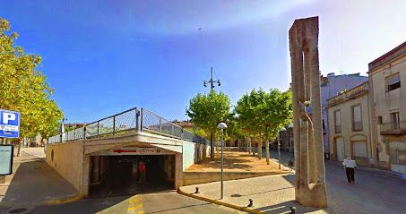 APARCAMENT PLAÇA DE LES RODES - BANYOLES