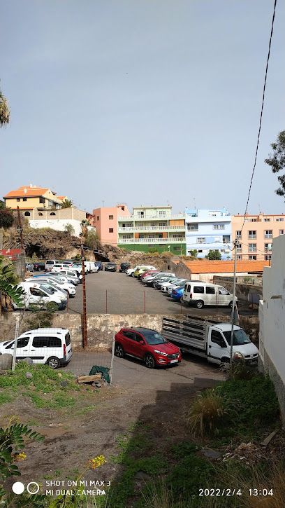 Aparcamiento Antiguos salones de don Sixto