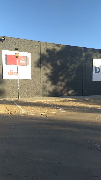 Aparcamiento Clientes Supermercados Dia