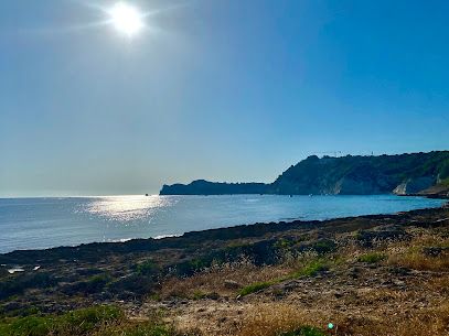 Aparcamiento Playa Cala Blanca Jávea
