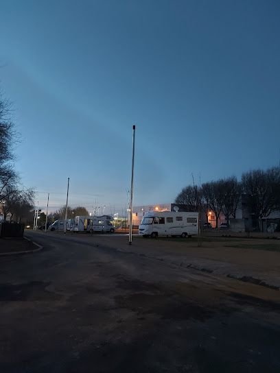 Area Autocaravanas con servicios aguas