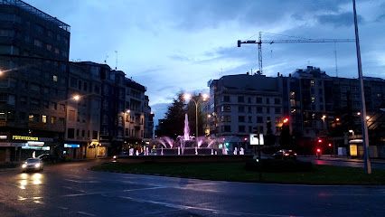 Aparcamiento Centro Comercial Cuatro Caminos