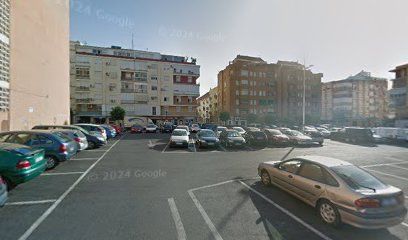 Av. José Fariña, 71 Parking