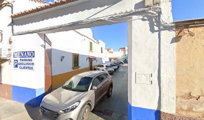 Parking del Hotel Menano