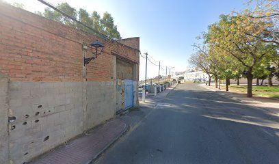 Paseo de Cervantes, 4 Parking