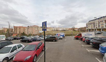 PARKING PÚBLIC. 50 PLACES