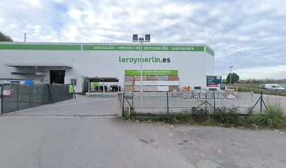 Aparcamiento Leroy Merlín