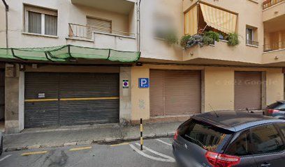 [P] Zona d'aparcament reservada per a motos