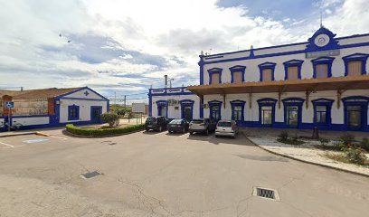 Calle Feria del Vino, 3 Parking
