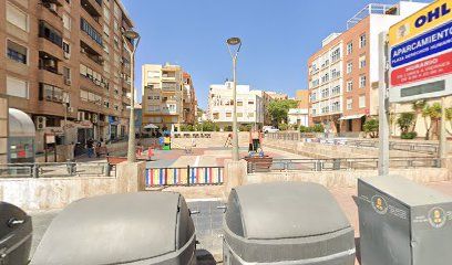 Av. de Pablo Iglesias, 73 Garage