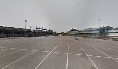 Parking complejo deportivo Las Mestas