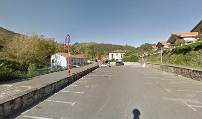 Parking Pasarela Río Pas
