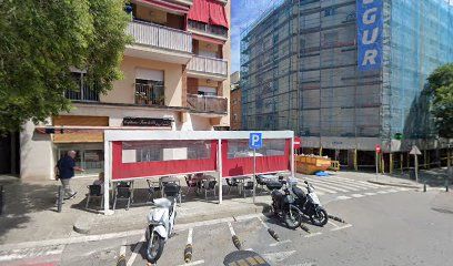 [P] Zona d'aparcament reservada per a motos