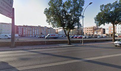 Explanada aparcamiento de vehículos “Padre Ayala”