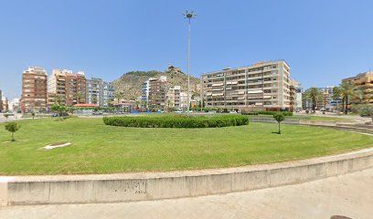 Plaça Andrés Piles, 18 Garage